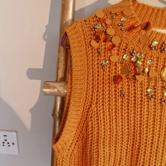 H&M Embellished Sequin Vest - Picture 11 of 16